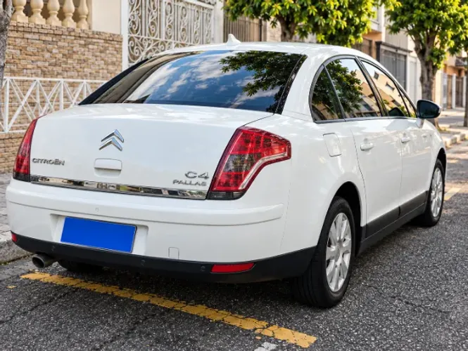 Citroen C4 Pallas GLX 2.0/2.0 Flex 16V Mec. 2013