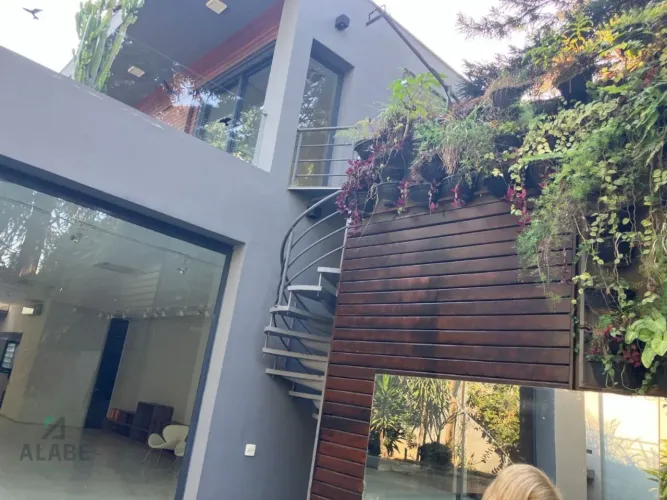 Sobrado para venda em Campo Belo com 5 quartos, sendo 5 suítes, 695m²