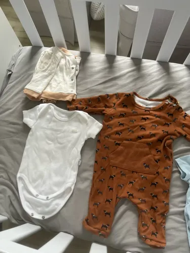 Roupas Bebê Menino P e M marca Hugs e Milon