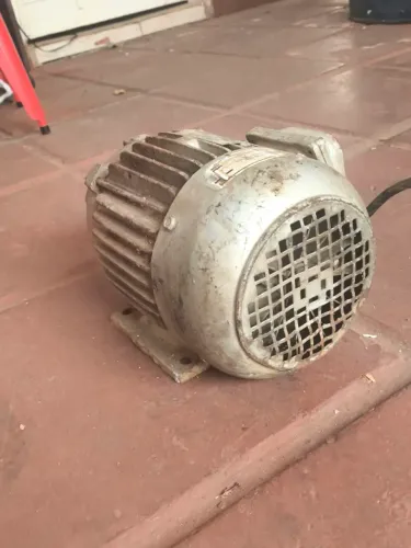 Motor Eberle trifásico 1CV 220/380V