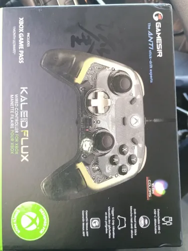 Controle GameSir Kaleid Flux para Xbox/PC - Na Caixa.