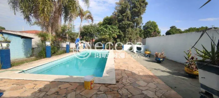 Chácara à venda, 4 quartos, 1 suíte, 4 vagas, Bosque dos Eucaliptos - Araçoiaba da Serra/S