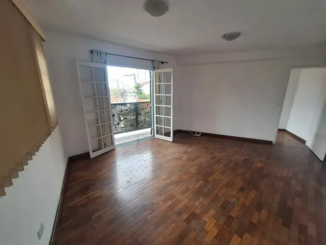 Casa Sobrado para alugar com 3 quartos - Vila Universitária - FL63