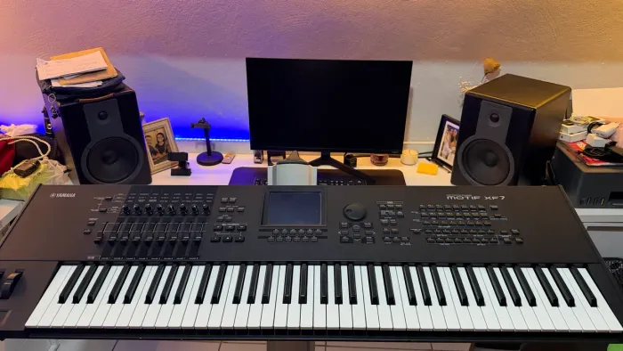 Teclado Motif XF7 (Impecável)