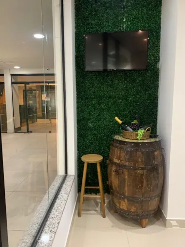 Vendo Loja de Vinhos Premium e Produtos Coloniais