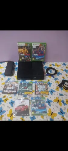Xbox 360 desbloqueado super conservado limpo sem sujeira vários cds 