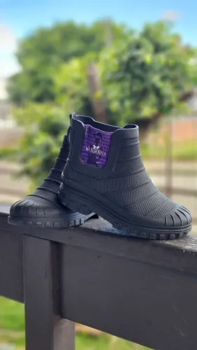Bota Wandinha 