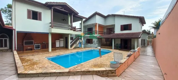 Sobrado com 9 dormitórios à venda, 640 m² por R$ 2.250.000,00 - Vila Zélia - Lorena/SP
