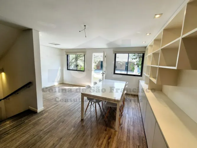Casa em Condomínio de Luxo na Vila São Francisco, São Paulo-SP: 3 Quartos, 3 Suítes, 3 Sal