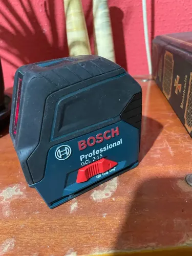 Nível a laser Bosch somente o laser sem acessórios perfeito