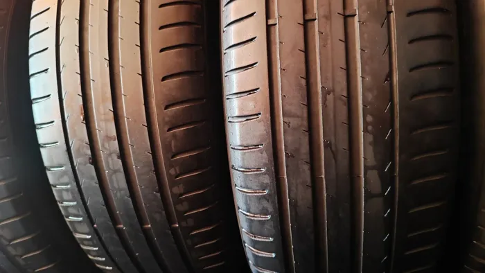 Pneu 225/60/18 Pirelli usado original 4pneus 275 cada avista não dou desconto