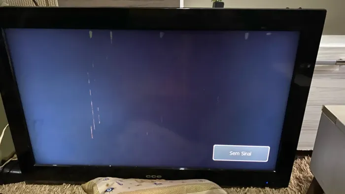 Tv 42 cce não é smart