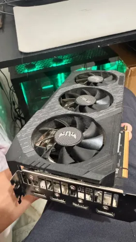 ASUS TUF Gaming Radeon RX 5600 XT - 6GB
