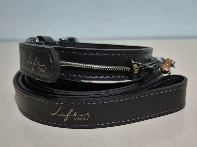 Coleira Marrom Pet Life Vivara tam M + Guia + Corrente + 2 berloques - nunca usado.