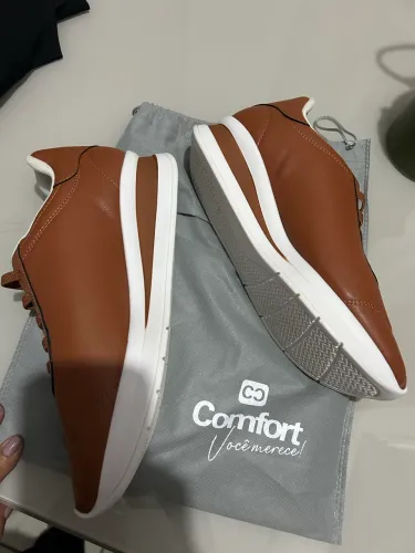 Tênis Casual Tag Metalizada Ocre