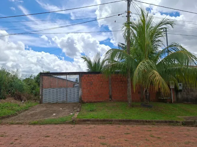 Casa na rua Rondônia N?282 Clafate