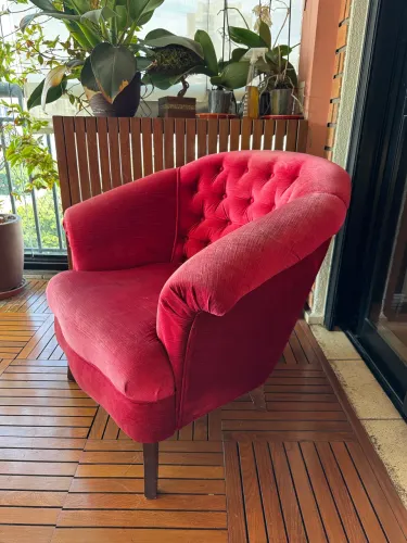 Poltrona Chesterfield em suede