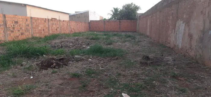 Terreno próximo ao Fort - bairro Girassóis