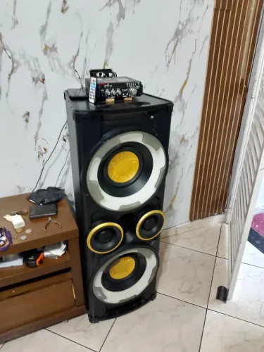 Vendo som muito potente 