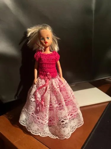 Boneca Susi Vintage Estrela - Anos 80/90 com Roupa Artesanal estilo Barbie