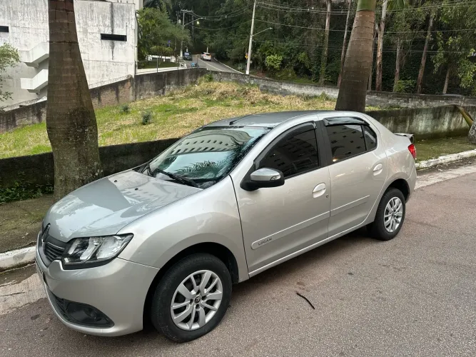 Renault Logan Expression Hi-flex 1.6 8V 4P 2017