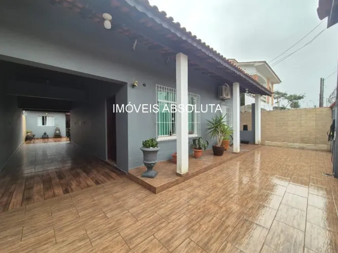 CASA TERRENO INTEIRO Á 600M DO MAR