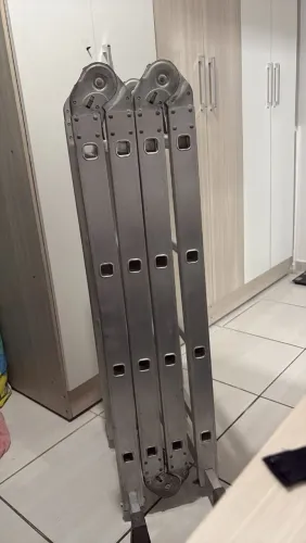 Vendo escada de alumínio