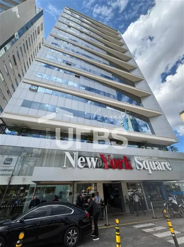 Sala Comercial no New York Square Setor Sul | 32m², 1 Vaga, Alto Padrão em Goiânia