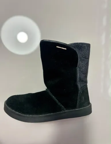 Bota - Cravo e canela Usada, em boas condições Tamanho: 34