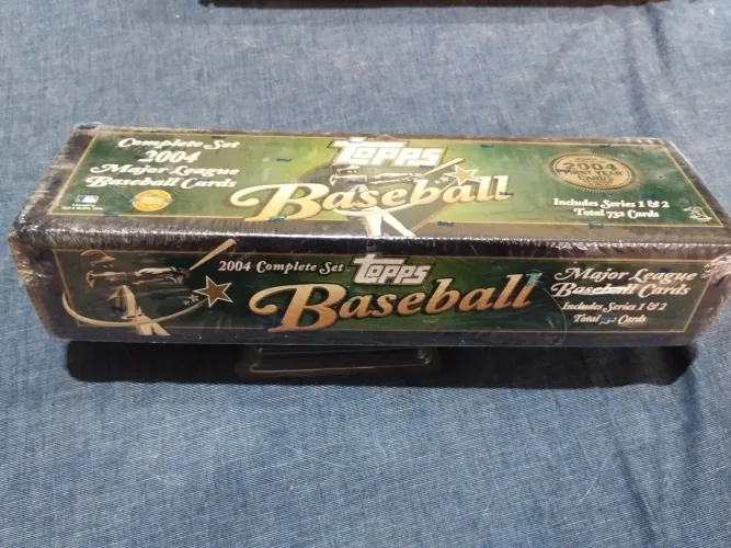 2004 Topps Major League Baseball Factory Set (732 Cards)
