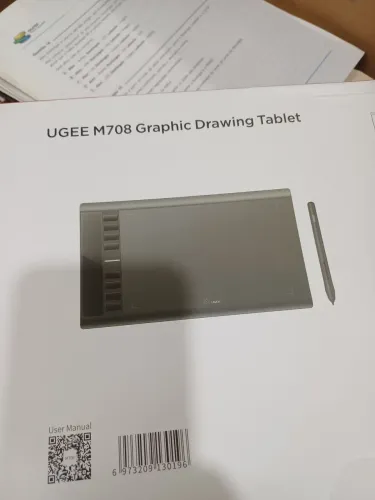 Tablet gráfico UGEE M708".