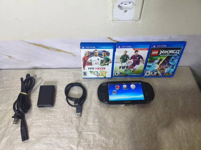 Psvita desbloqueado com jogos/aceito cartão ate 18x