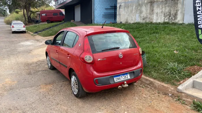 Fiat Palio Attractive 1.0 EVO Fire Flex 8V 5P 2013