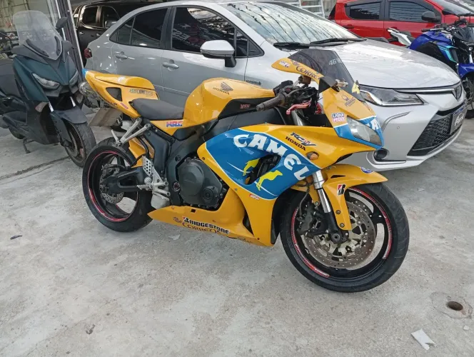 CBR 1000 RR Fireblade 
