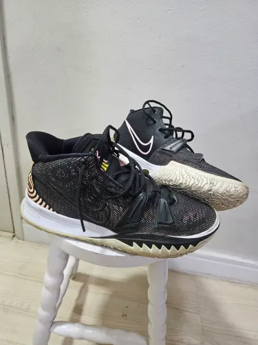 Tênis Nike Kyrie