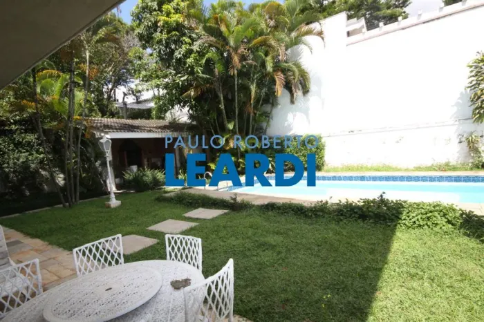 CASA EM CONDOMÍNIO - ALPHAVILLE 1 - SP