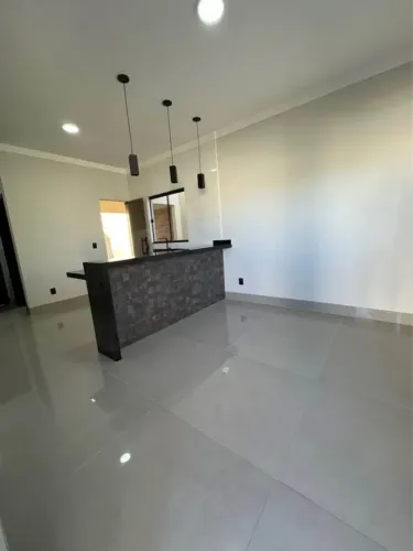 ESSA IMPECÁVEL CASA!!! Casa nova 3/4 proximidade do Comper, prefeitura, alzi