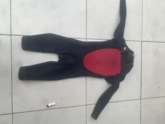 Roupa de borracha surf