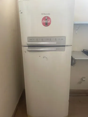 Geladeira 440 litros Electrolux