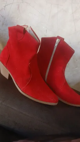 Bota vermelha