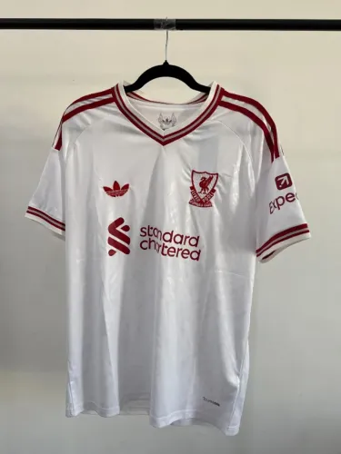 Camisa do Liverpool 2026 I - Versão torcedor - Tamanho G