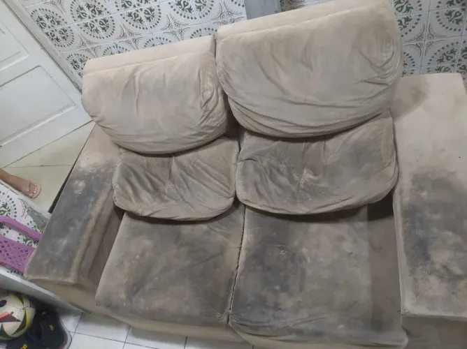 Sofá 2 e 3 lugares.