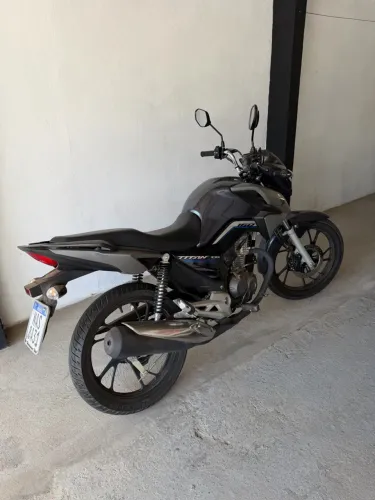 Titan 160 2022/2023 zerada, moto de ir comprar pão 