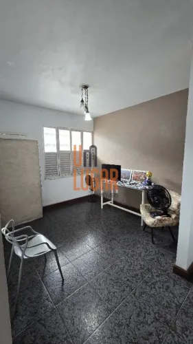 Um Lugar Imóveis Aluga: Apartamento semi-mobiliado com 2 quartos no Edifício Alexandre Sev