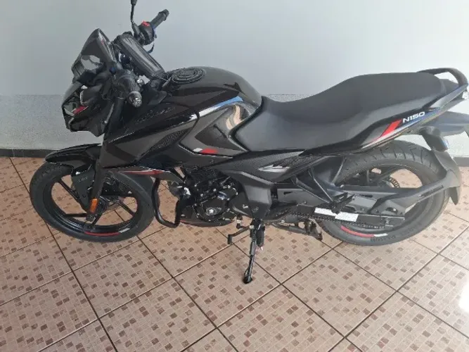 Bajaj Pulsar N150 Semi nova sem detalhes.