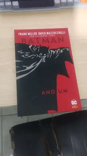 HQ Batman: Ano Um (só venda)