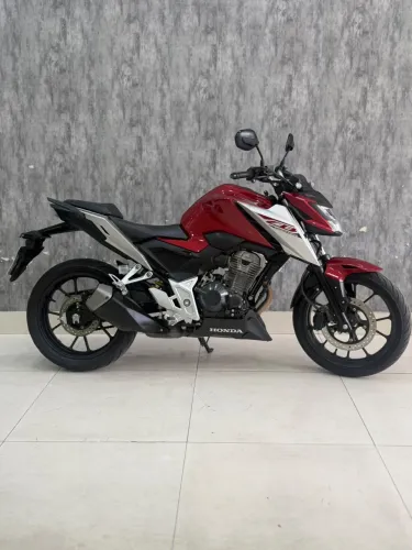 CB 300f