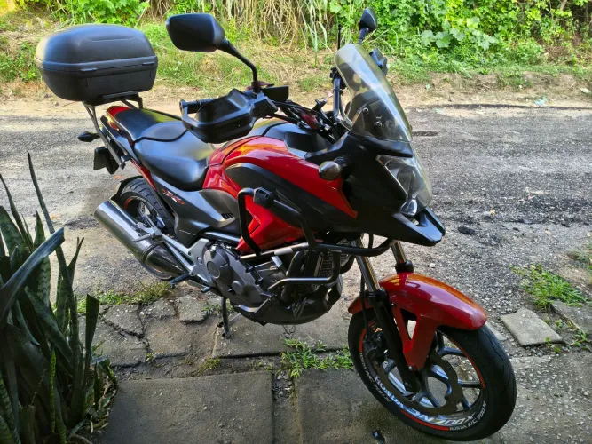 Moto em excelente estado de conservação
