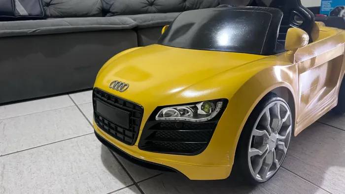 Carrinho elétrico Audi Infantil