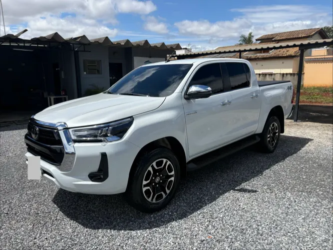 Toyota Hilux CD SRX 4X4 2.8 TDI 16V Diesel Aut. 2026